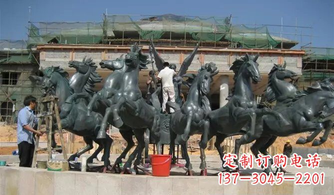 安阳八马踏浪阿波罗战车景观铜雕