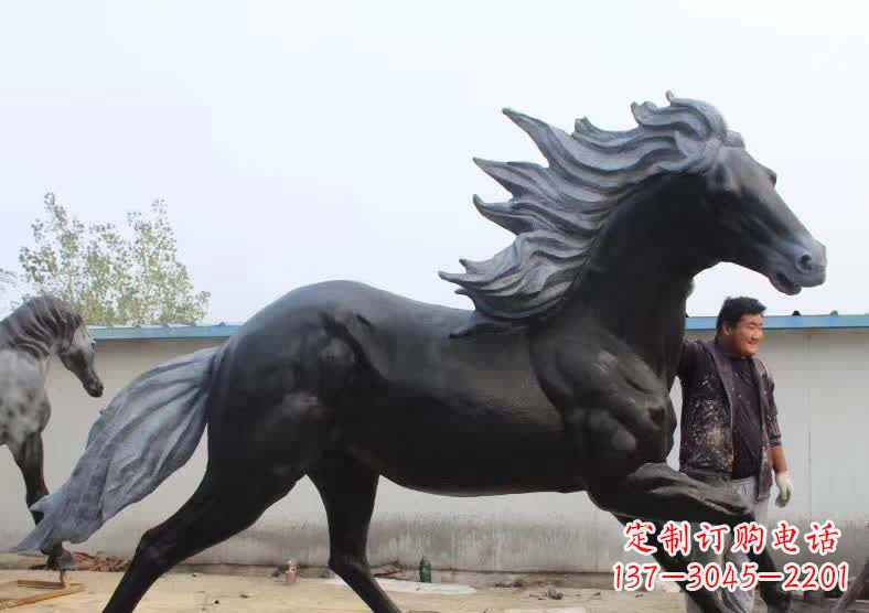 安阳奔马仿真马雕塑