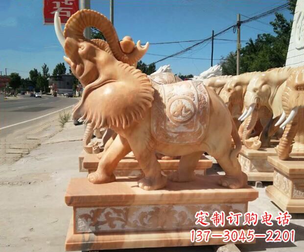安阳鼻子朝天晚霞红门口大象石雕