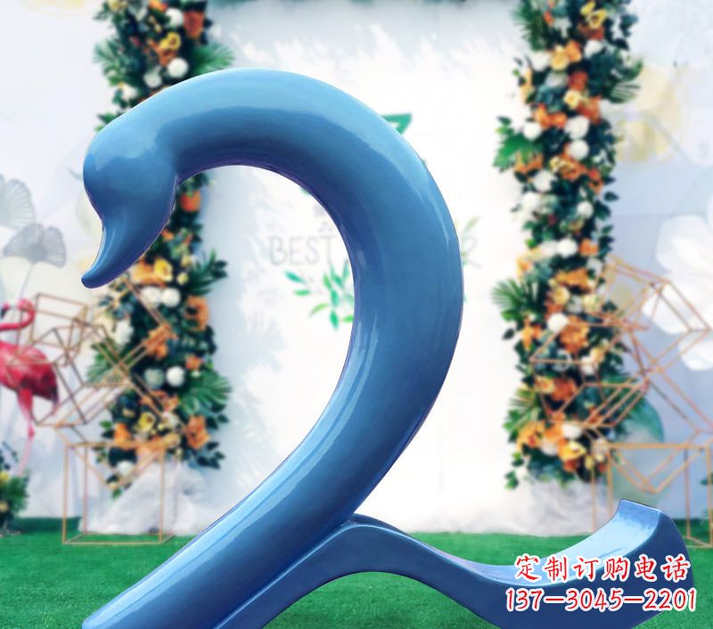 安阳玻璃钢爱心天鹅雕塑（右）