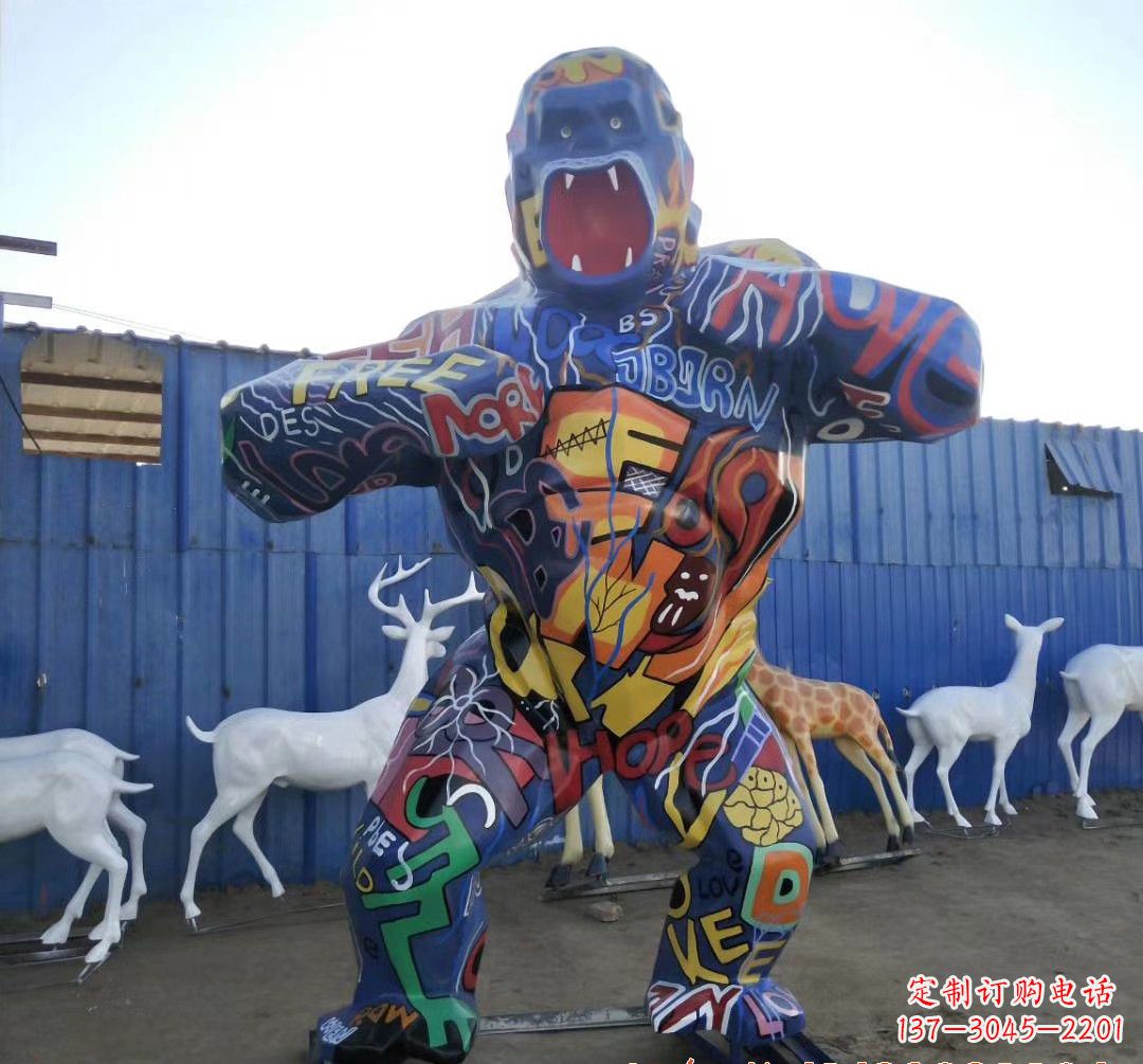 安阳玻璃钢彩绘大猩猩雕塑