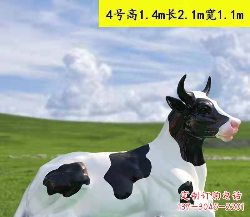 安阳玻璃钢彩绘黑白花奶牛雕塑园林景观动物雕塑