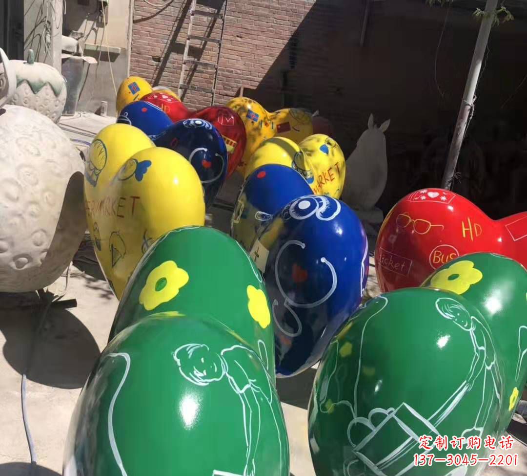 安阳玻璃钢彩绘气球雕塑商场陈美摆件