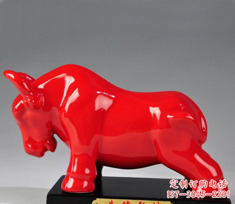 安阳玻璃钢彩色牛转乾坤雕塑