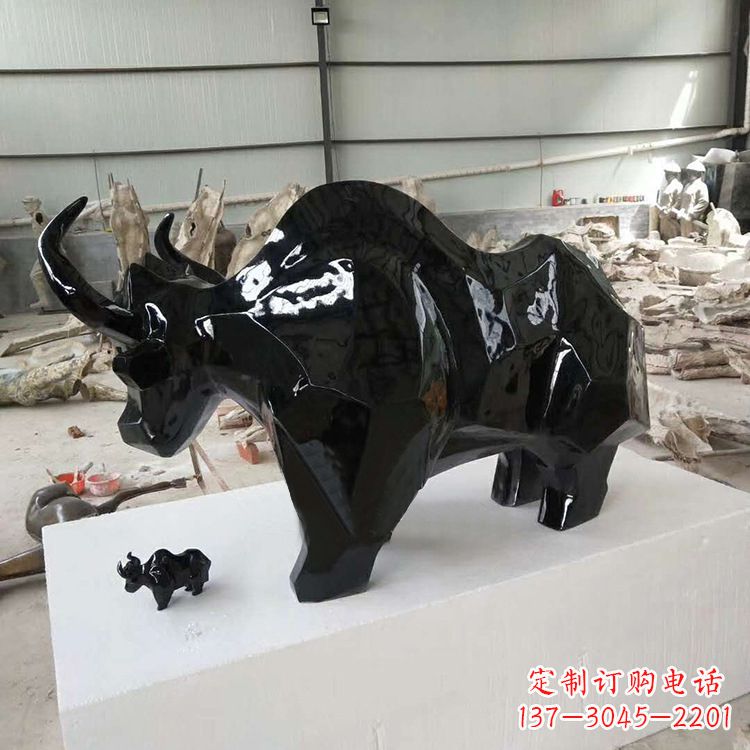 安阳玻璃钢抽象动物牛雕塑工艺品景观摆件