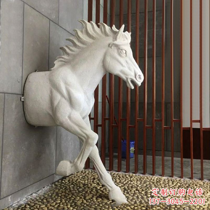 安阳玻璃钢创意马雕塑-穿墙而过的动物雕塑摆件