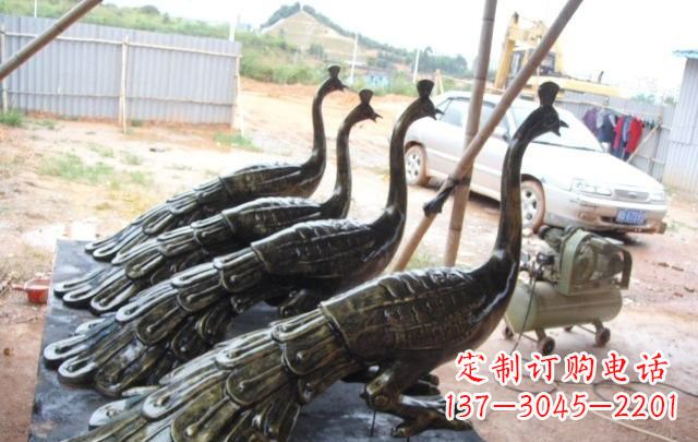 安阳玻璃钢仿铜孔雀公园动物雕塑