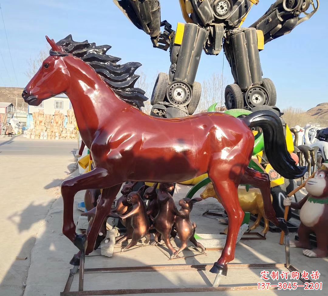 安阳玻璃钢仿真奔马雕塑