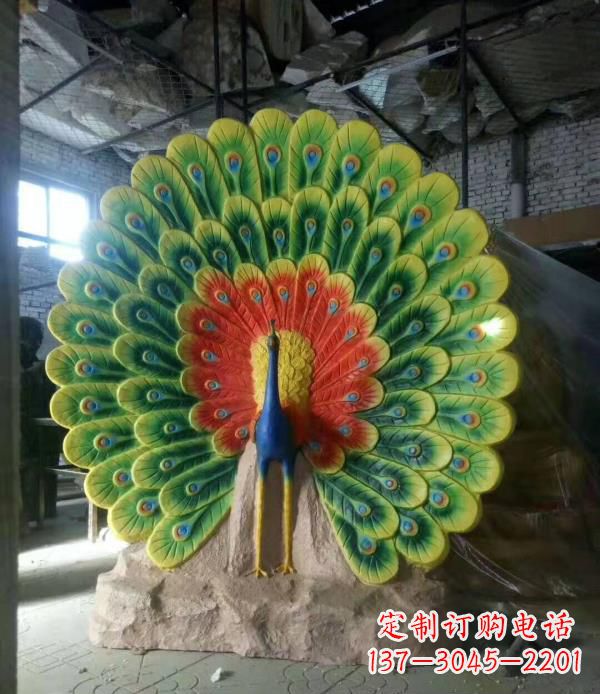 安阳玻璃钢仿真动物孔雀雕塑