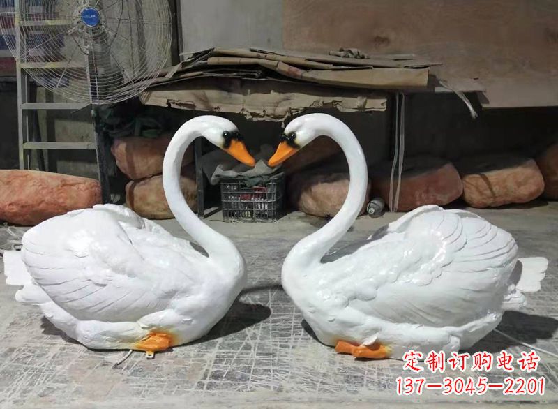 安阳玻璃钢仿真发光天鹅雕塑