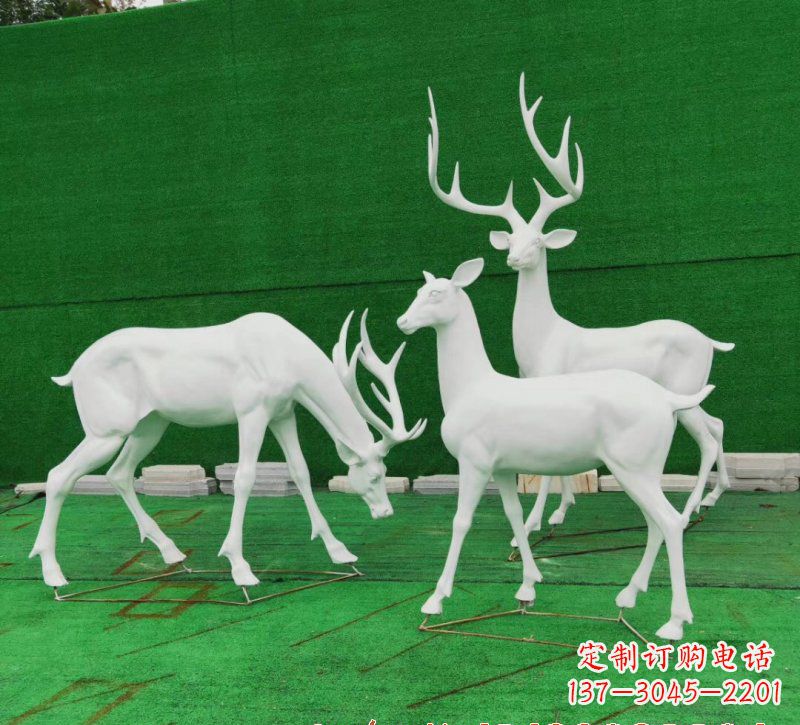 安阳玻璃钢仿真鹿群雕塑