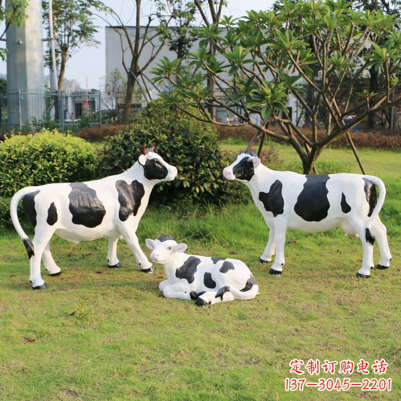 安阳玻璃钢仿真奶牛雕塑 (2)