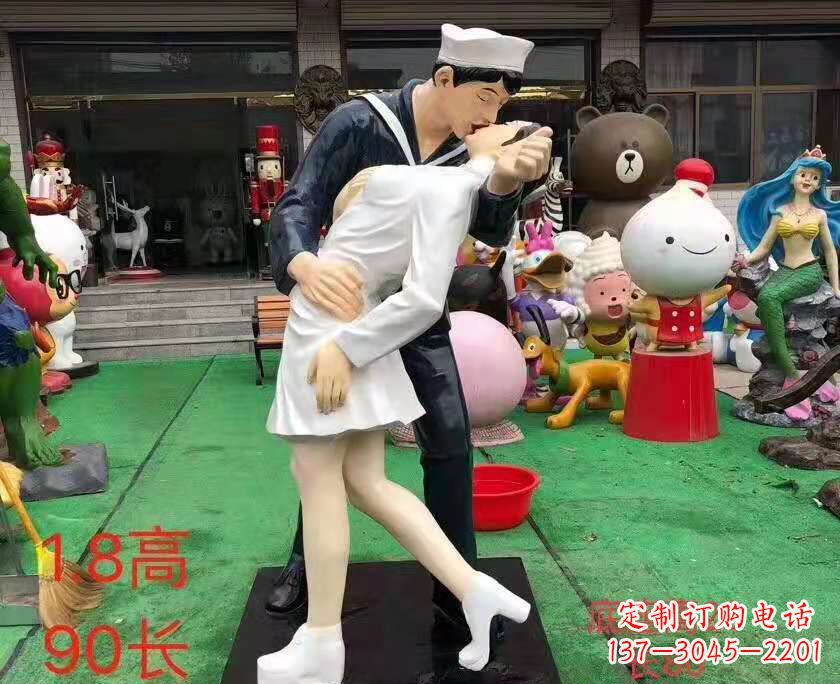安阳玻璃钢仿真亲吻情侣雕塑婚庆景观雕塑