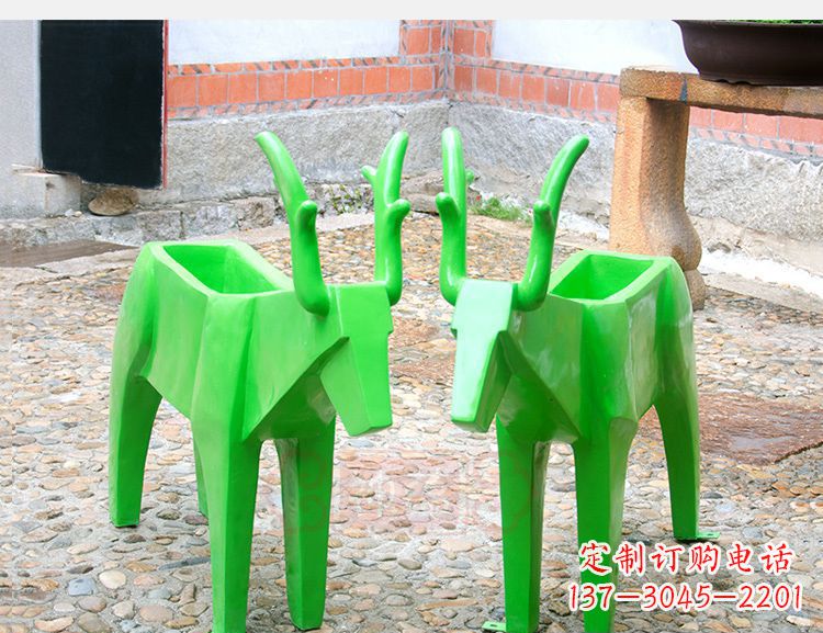 安阳玻璃钢几何鹿花盆公园动物雕塑
