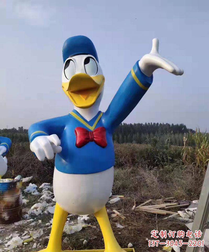 安阳玻璃钢卡通唐老鸭
