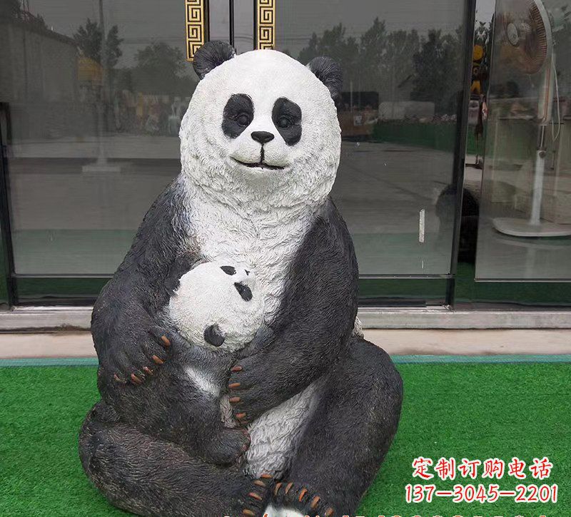 安阳玻璃钢母子熊猫雕塑