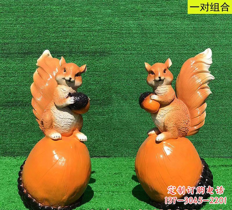 安阳玻璃钢松鼠雕塑