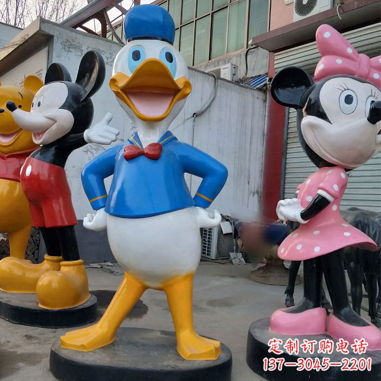安阳玻璃钢唐老鸭和米老鼠卡通雕塑
