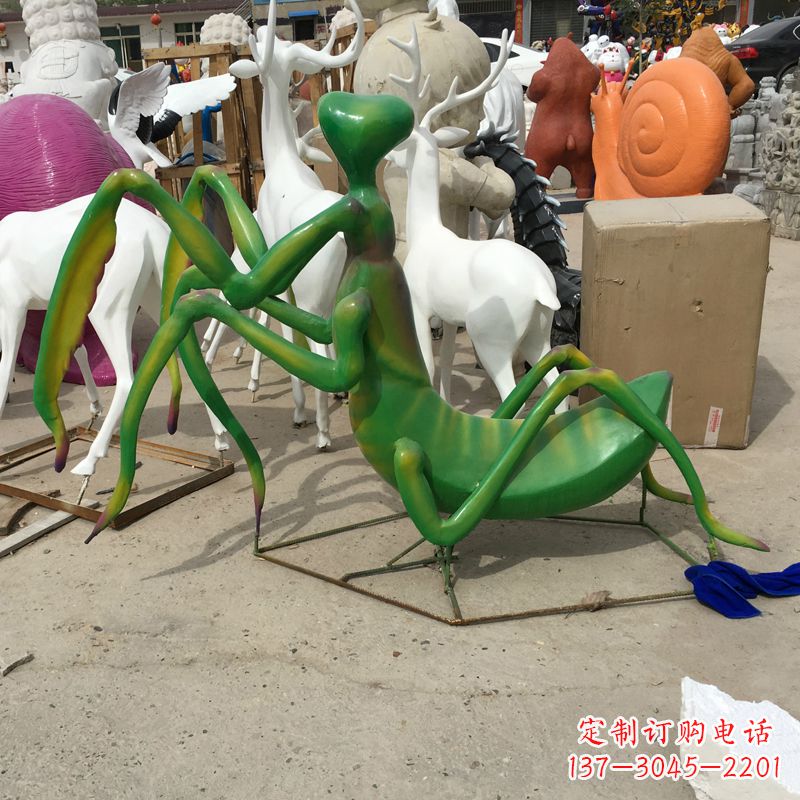 安阳玻璃钢螳螂雕塑