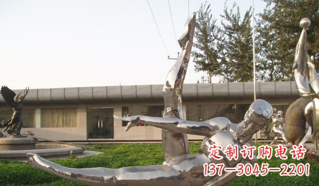 安阳不锈钢鞍马运动人物雕塑
