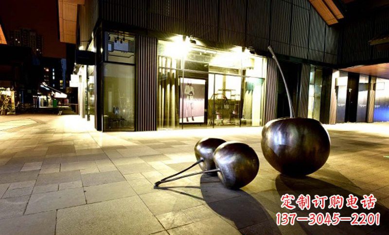 安阳不锈钢步行街樱桃雕塑