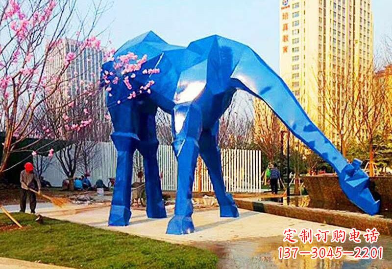 安阳不锈钢彩色大型几何长颈鹿雕塑