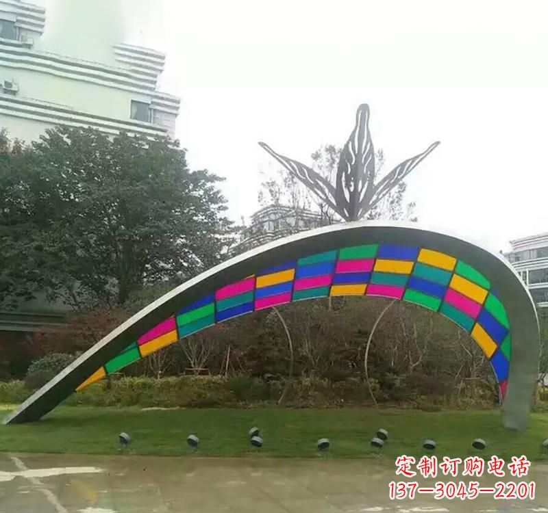 安阳不锈钢彩色拼接拱门雕塑