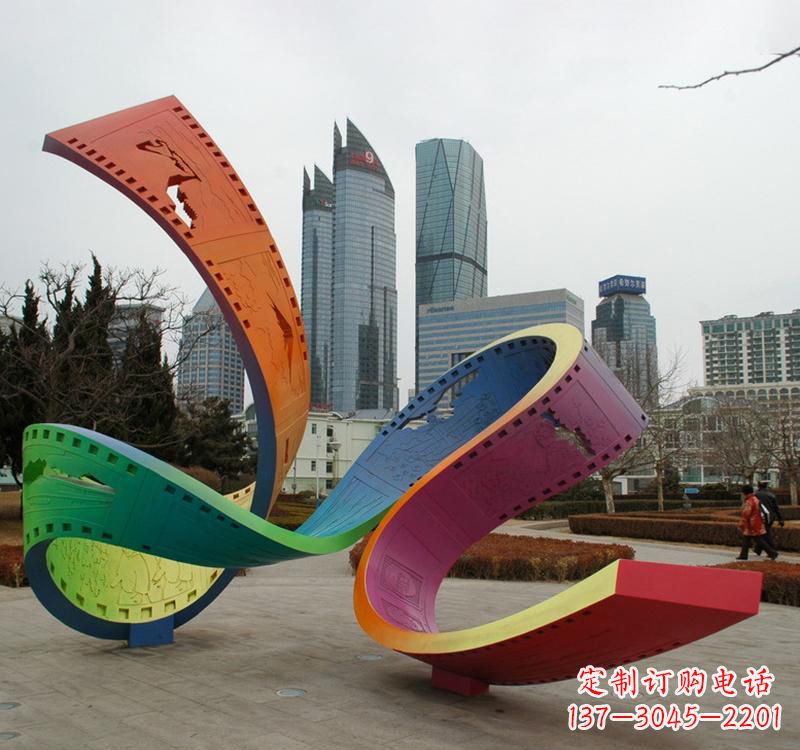 安阳不锈钢城市景观胶卷雕塑