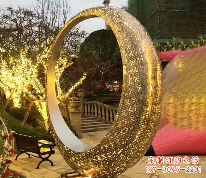 安阳不锈钢抽象发光月亮雕塑