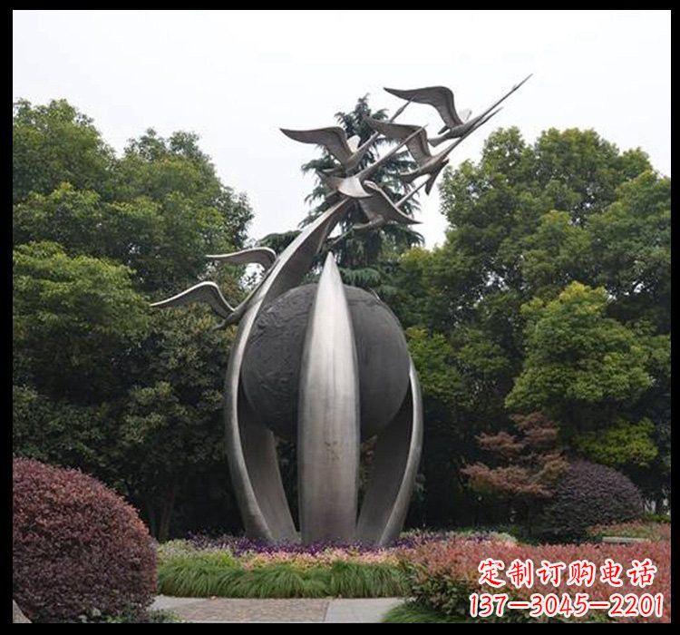 安阳不锈钢抽象飞翔的天鹅雕塑