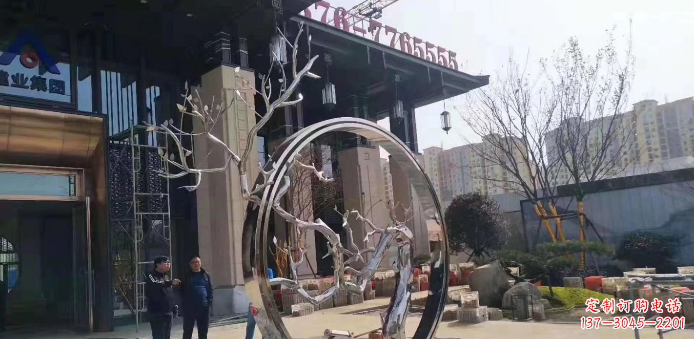 安阳不锈钢抽象镜面圆环雕塑
