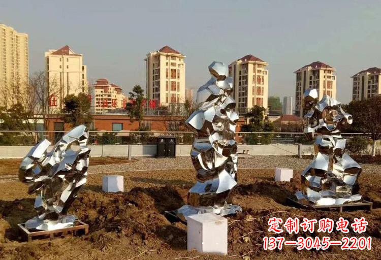 安阳不锈钢抽象镜面太湖石雕塑