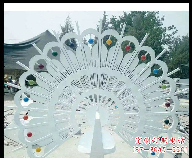 安阳不锈钢抽象开屏孔雀雕塑