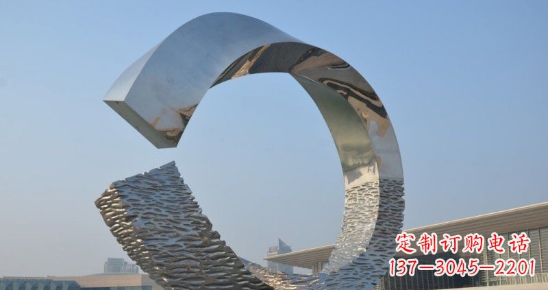 安阳不锈钢抽象圆环广场景观雕塑
