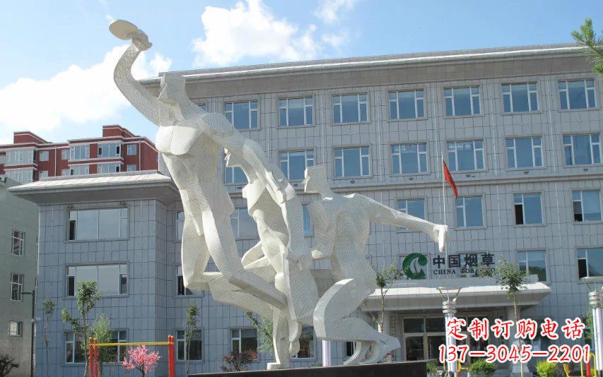 安阳不锈钢打乒乓球人物雕塑
