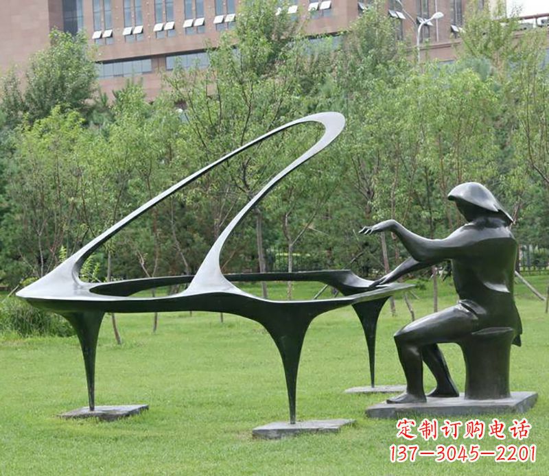 安阳不锈钢弹钢琴人物公园雕塑