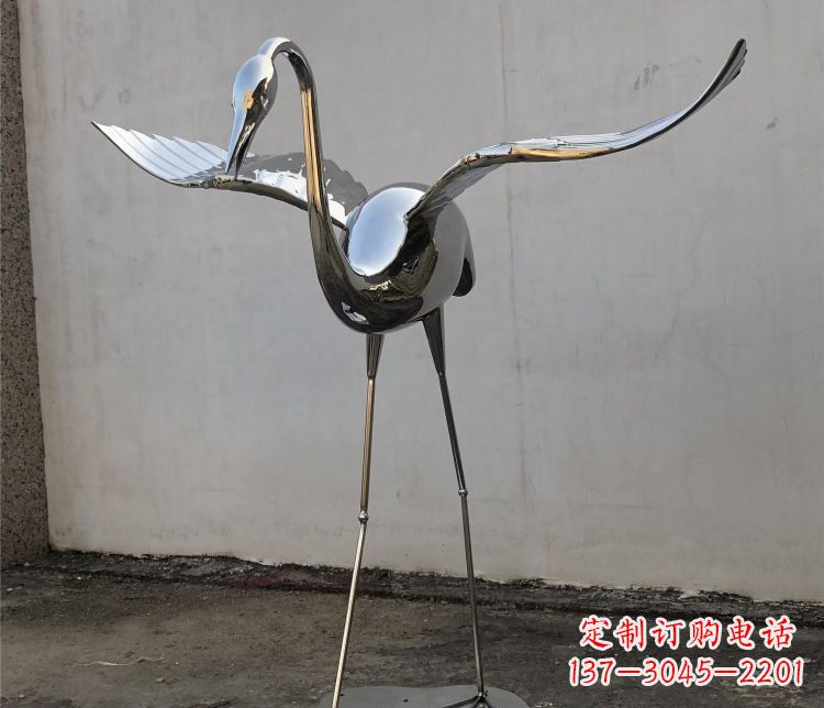 安阳不锈钢锻造丹顶鹤展翅雕塑