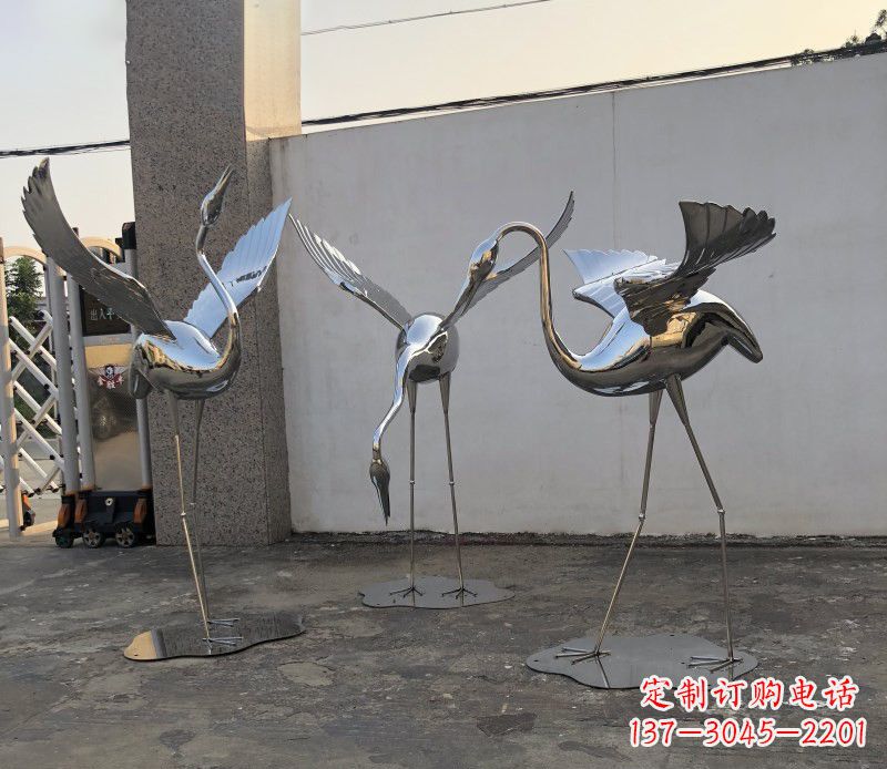 安阳不锈钢锻造丹顶鹤展翅雕塑112