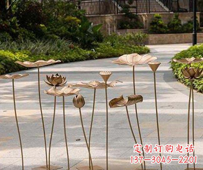 安阳不锈钢锻造荷花装饰雕塑