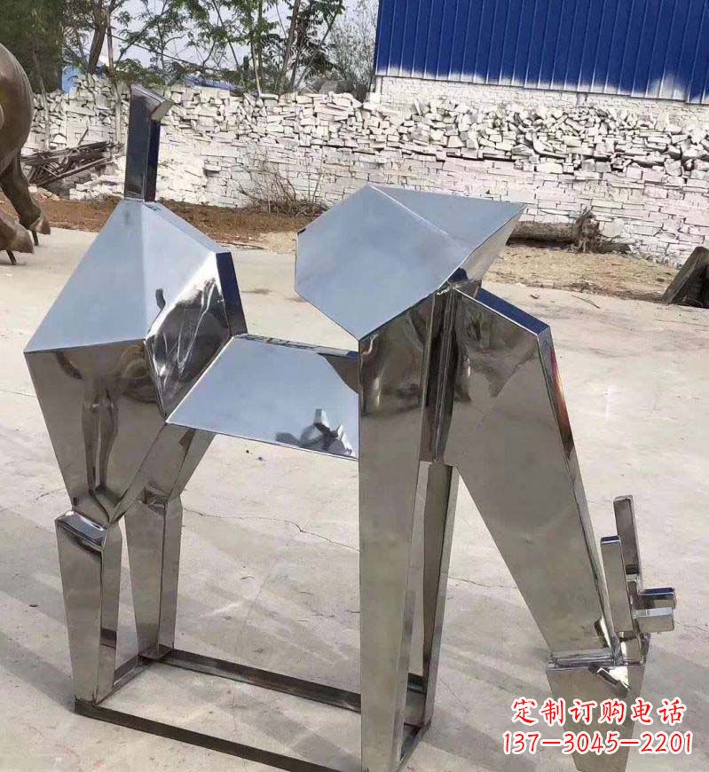 安阳不锈钢锻造景观小鹿雕塑