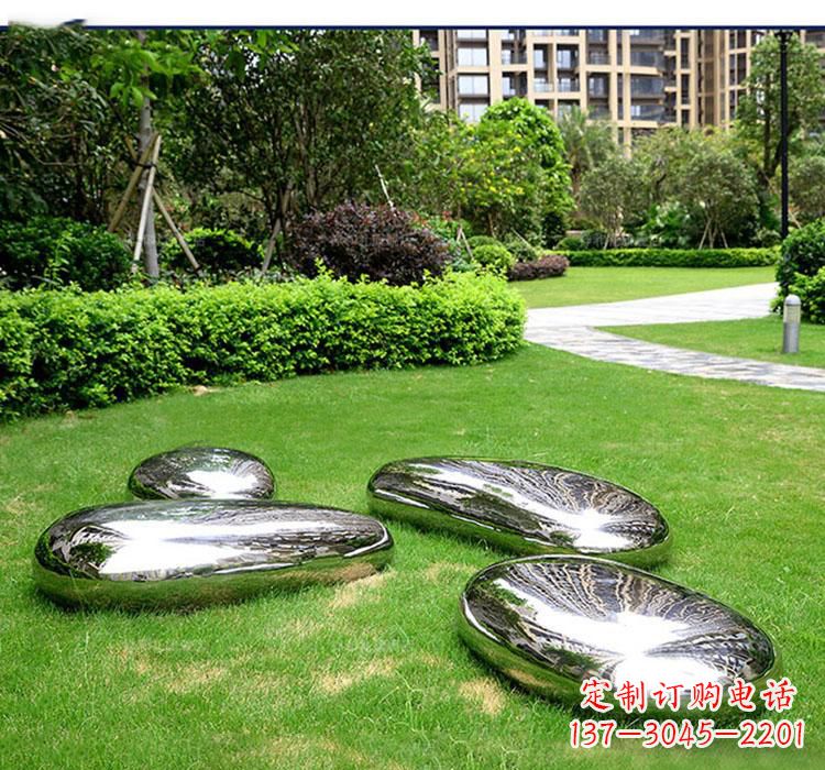 安阳不锈钢鹅卵石镜面雕塑