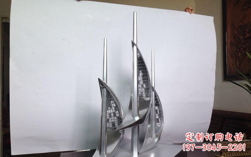 安阳不锈钢帆船乘风破浪雕塑