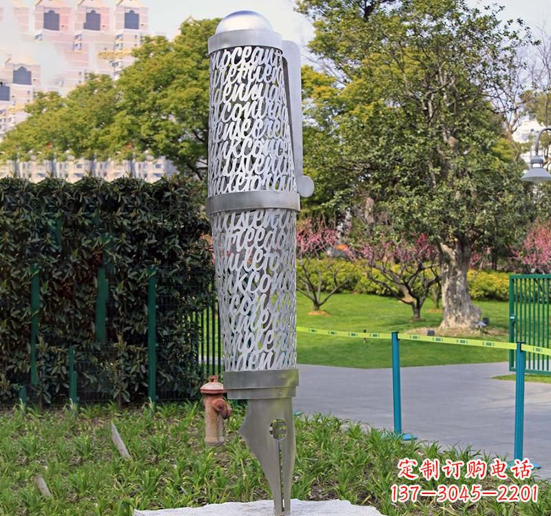 安阳不锈钢钢笔雕塑2
