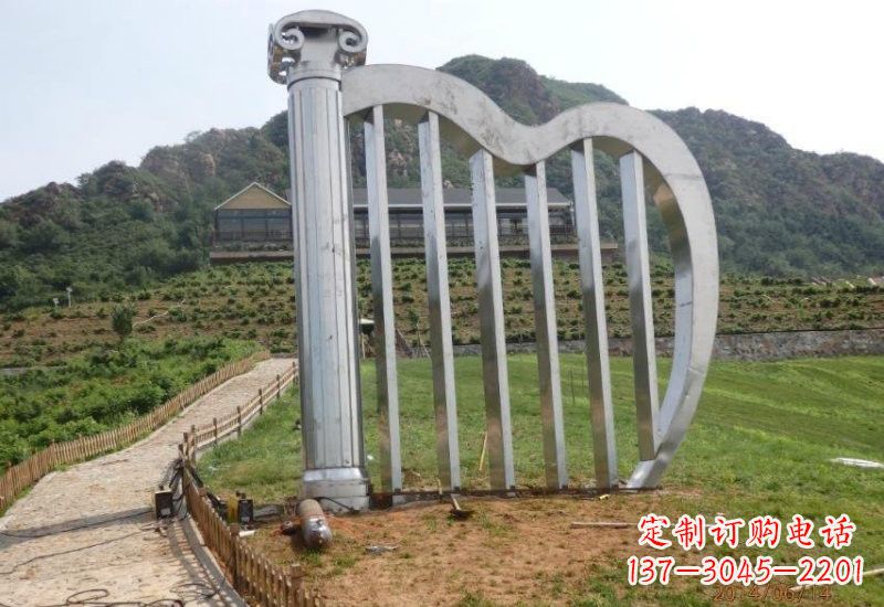 安阳不锈钢公园大型抽象竖琴雕塑