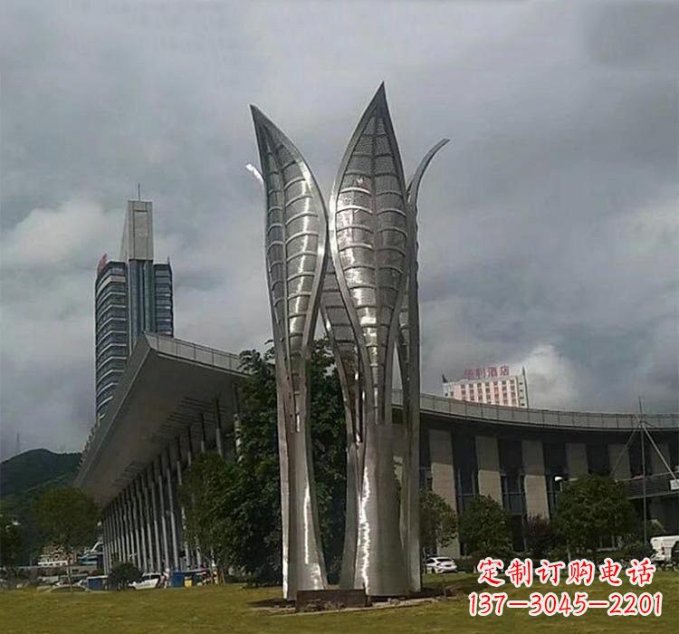 安阳不锈钢公园大型抽象树叶雕塑