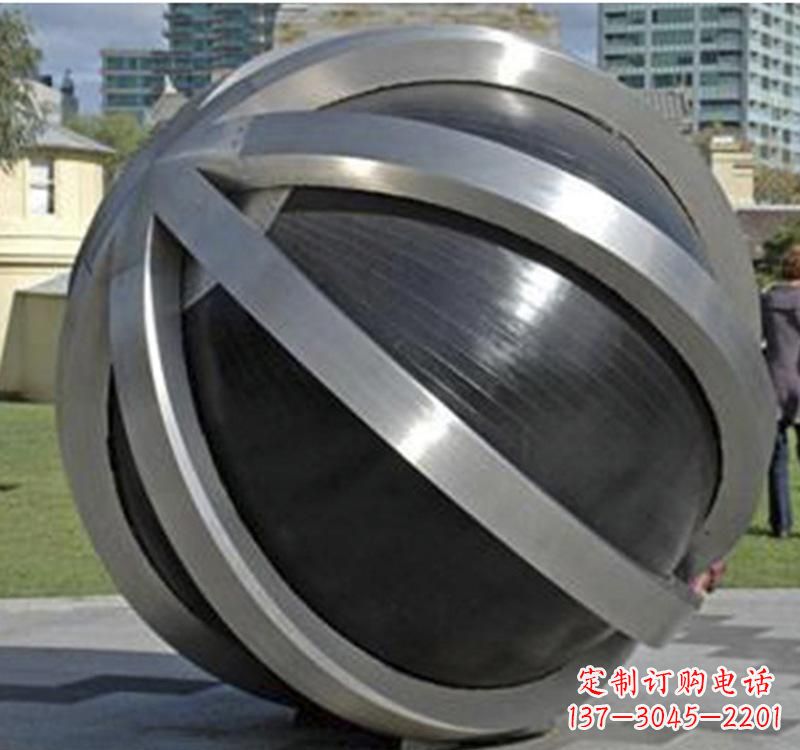安阳不锈钢公园红灯笼雕塑