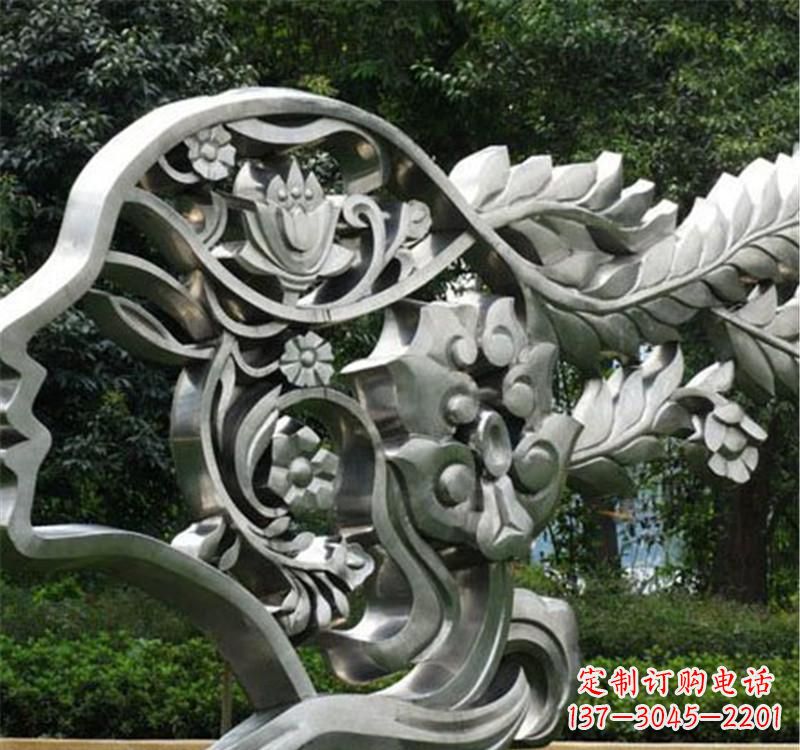 安阳不锈钢公园美女头像雕塑