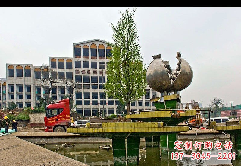 安阳不锈钢石榴雕塑灿烂的艺术之美