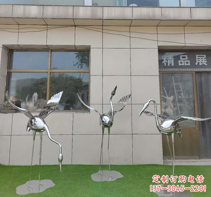 安阳不锈钢公园仙鹤雕塑