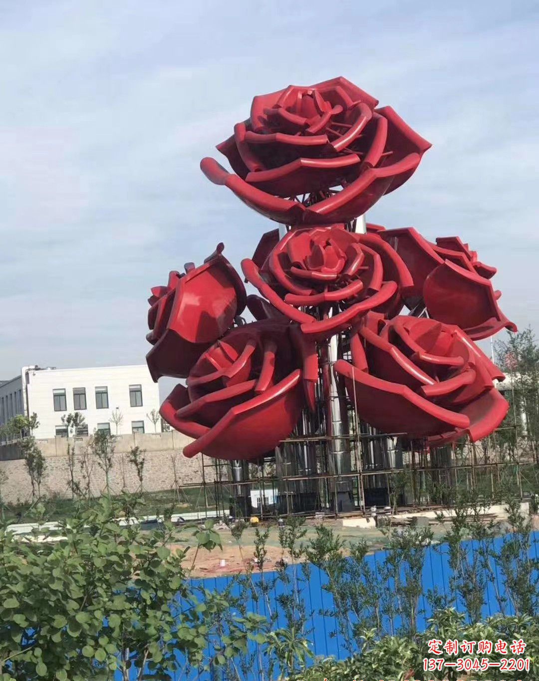 安阳不锈钢红色玫瑰花雕塑
